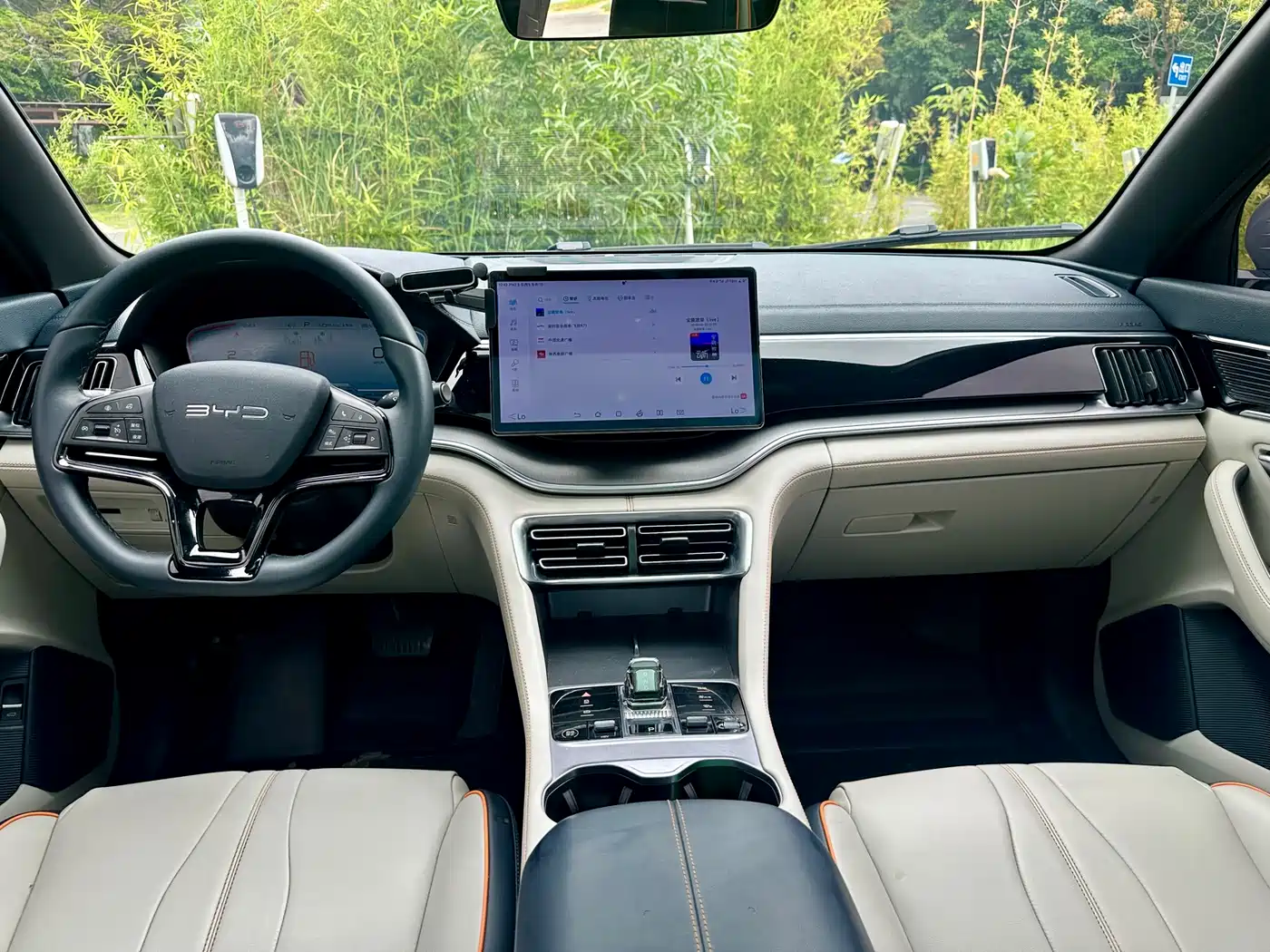 BYD Song PLUS PHEV 2023 Champion Edition DM-i 110KM Flagship фото 21