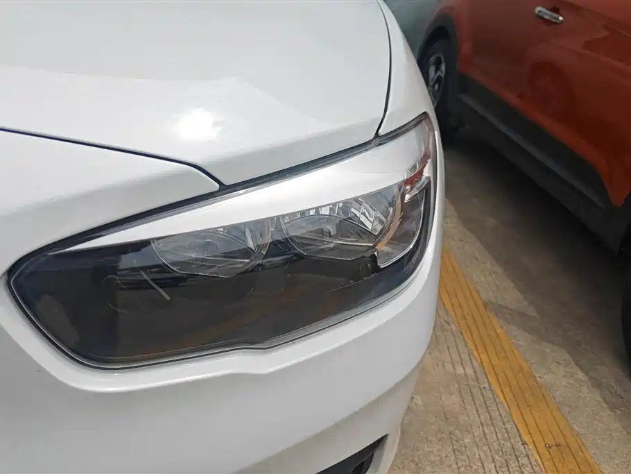 BMW 1 Series (Import) 2016 120i Leading Model фото 5