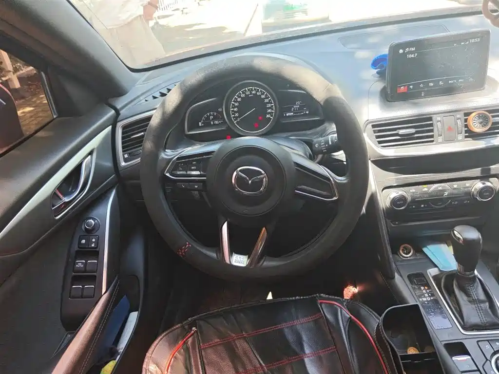 Фото 3 - Mazda CX-4