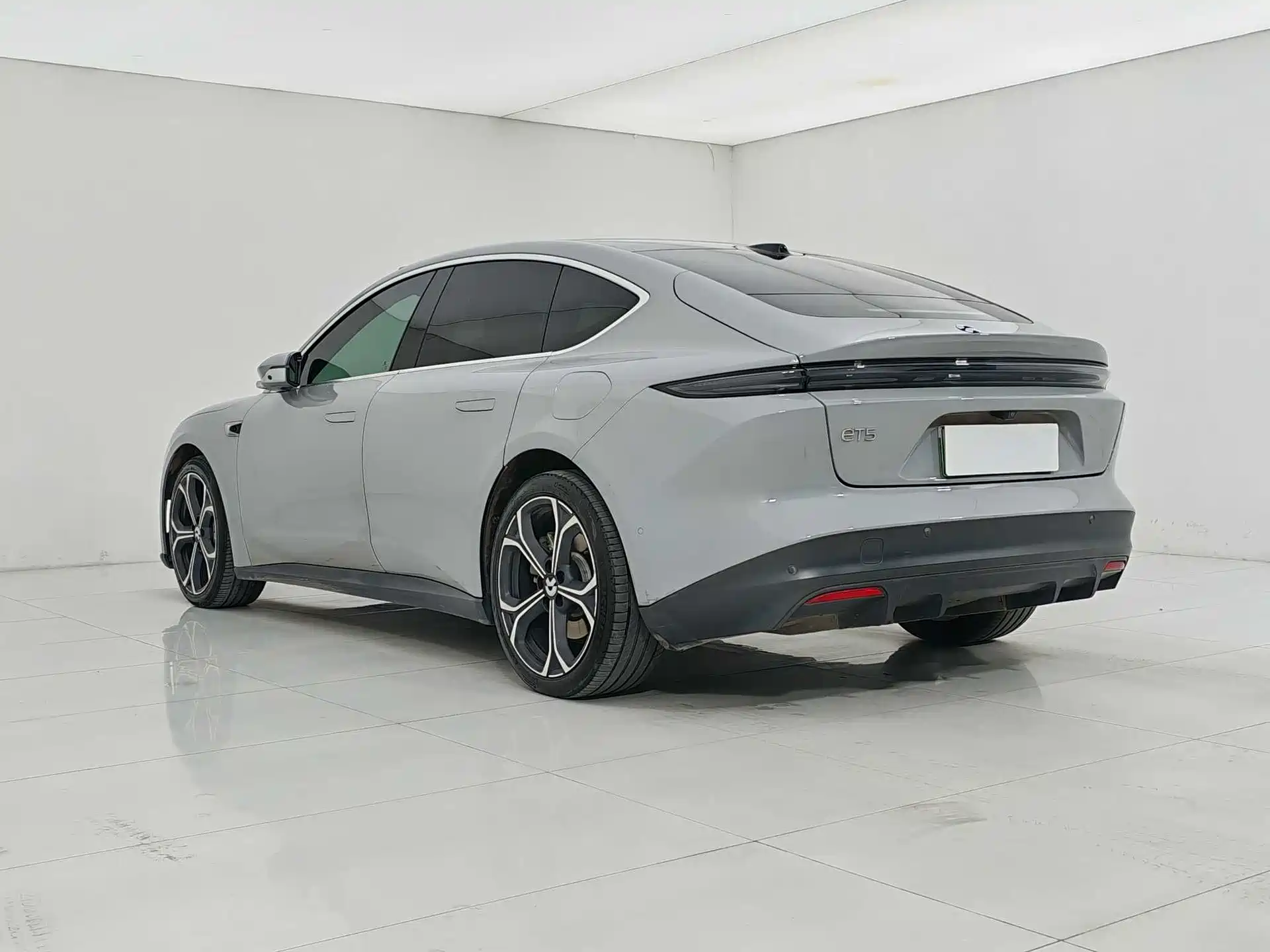 Фото 4 - NIO ET5