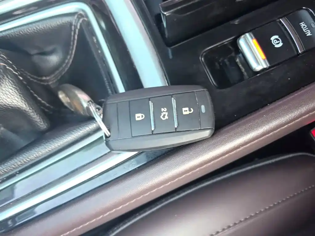 Changan Raeton CC 2019 2018 1.5T Manual Elegance Starry Sky Edition China V