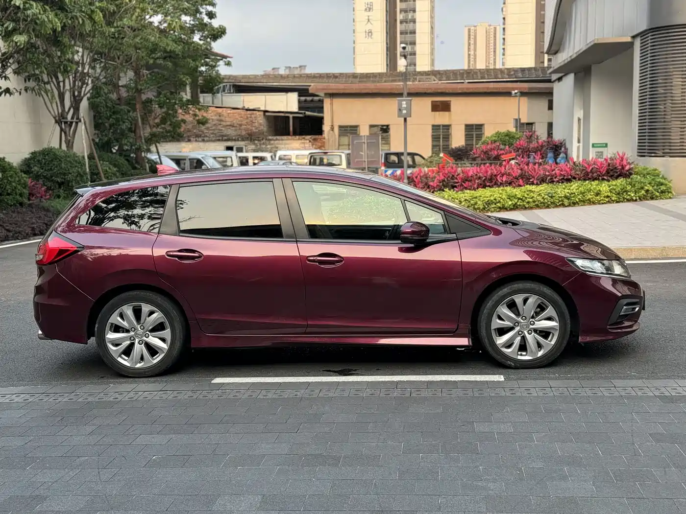 Honda Jade 2019 2017 1.8L Automatic Comfort Edition 5-seater