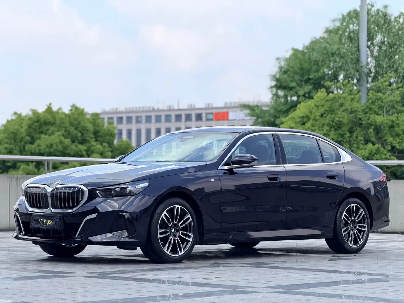 BMW 5 Series 2024 525Li M Sport Package