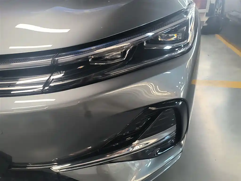 Geely Galaxy Galaxy A7 2025 EM-i 150km Explorer+ Edition фото 24