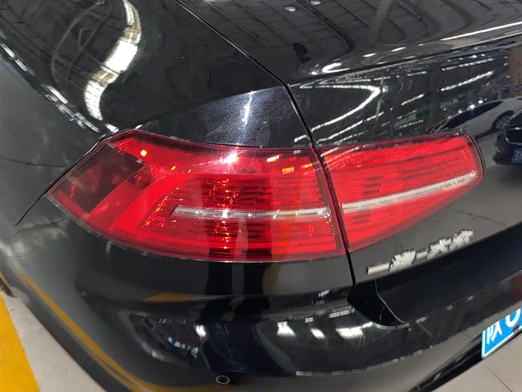 Volkswagen Magotan 2019 330TSI DSG Luxury Class China VI фото 5
