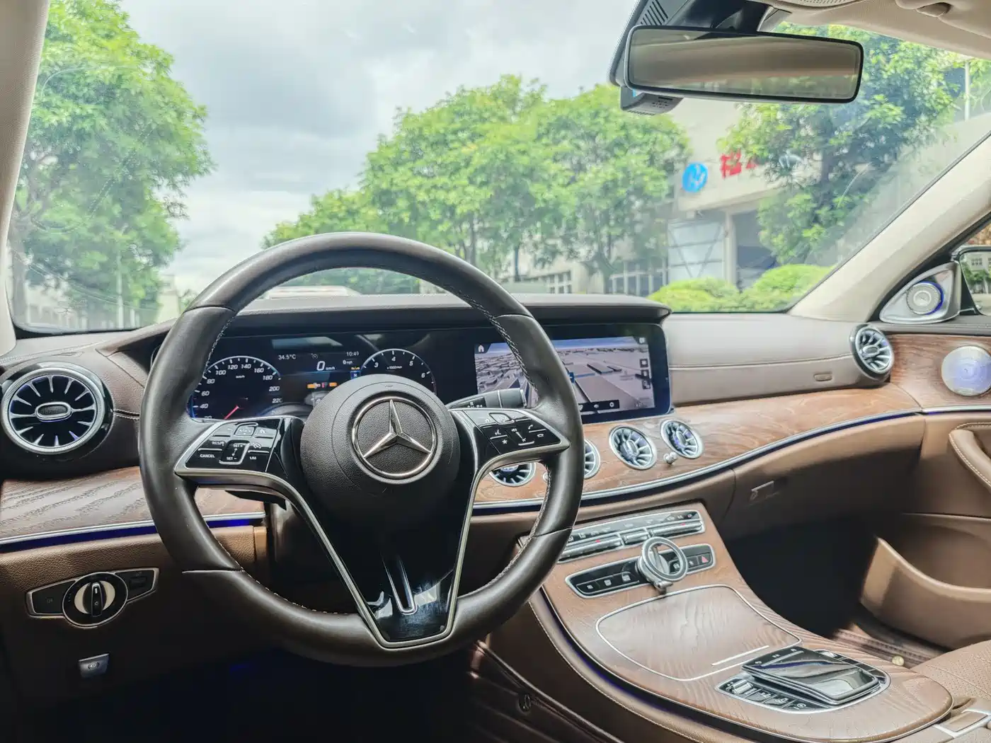 Mercedes-Benz E-Class 2023 E 300 L Fashion фото 8