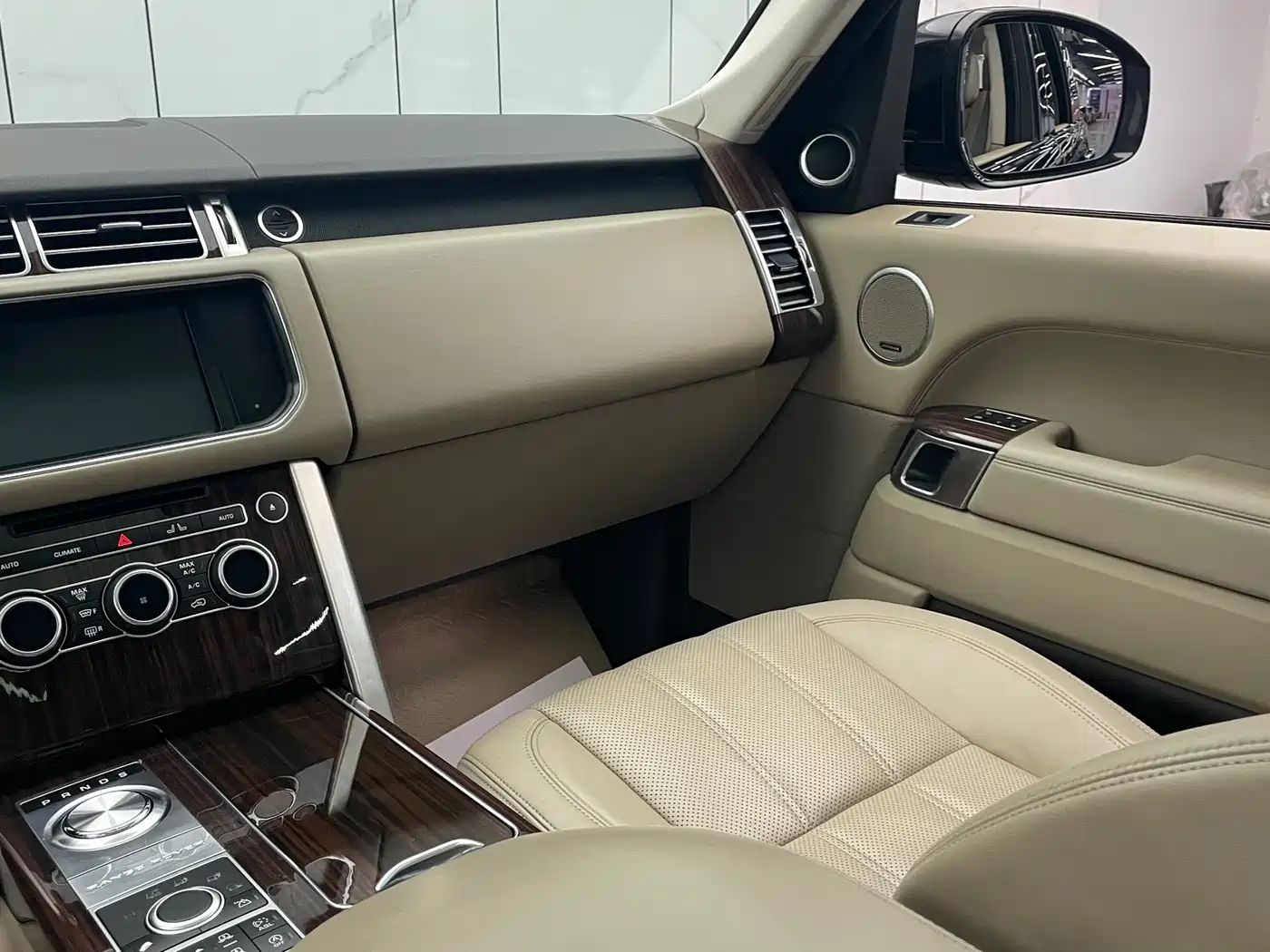 Land Rover Range Rover 2014 3.0 TDV6 Vogue SE фото 21