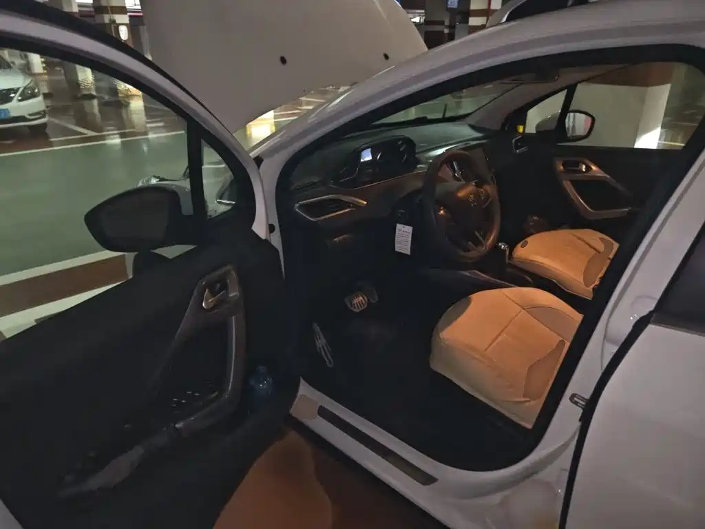 Peugeot 2008 2014 2014 1.6L Automatic Fashion Edition