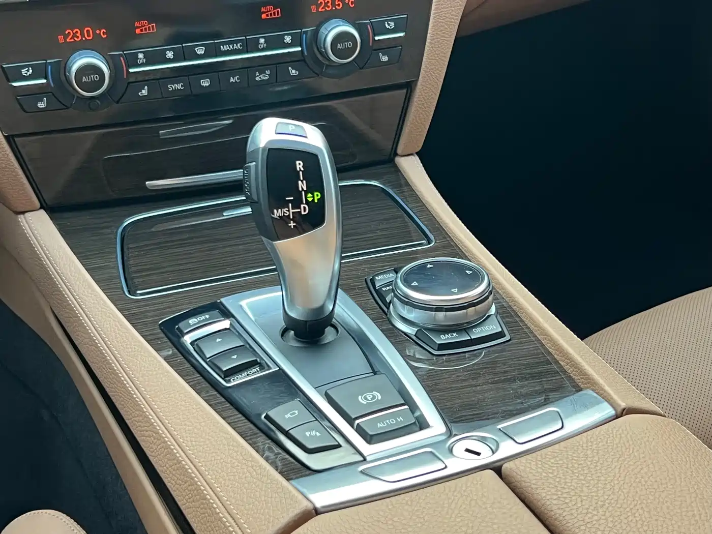 BMW 7 Series 2013 Model 740Li Leading фото 12