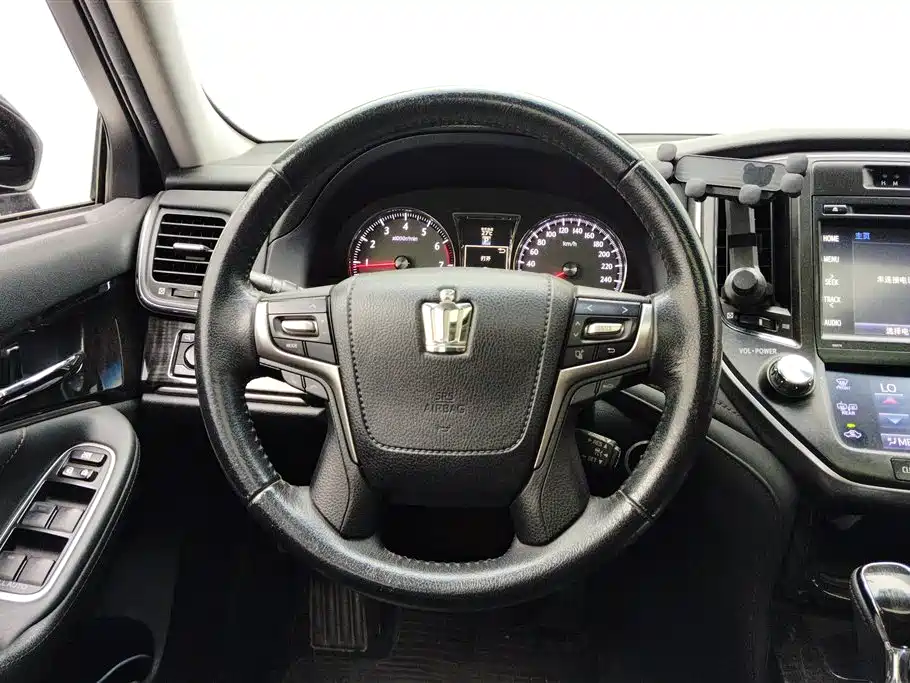 Toyota Crown 2015 2.0T Fashion фото 15