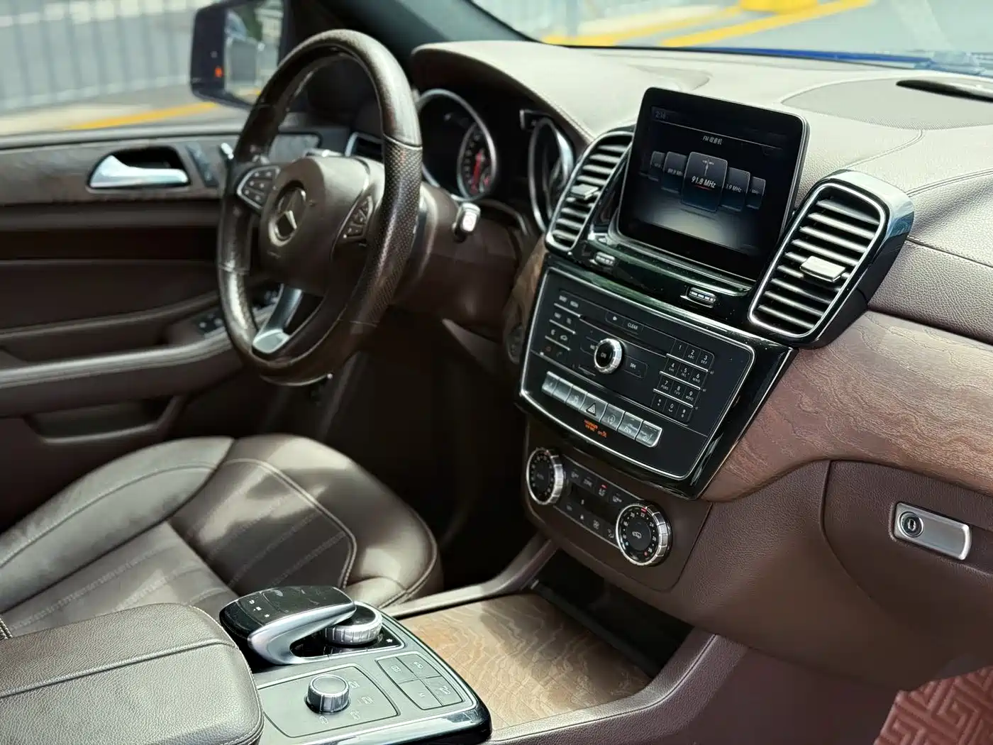 Mercedes-Benz GLE 2017 GLE 400 4MATIC фото 17