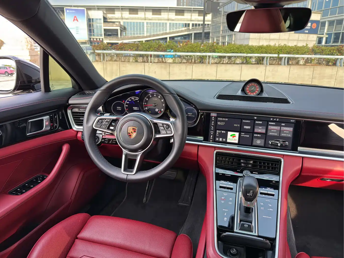 Porsche Panamera 2017 Panamera 4 Sport Turismo 3.0T фото 7