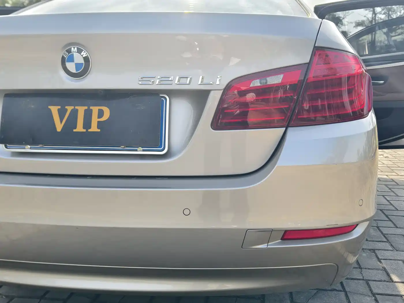 BMW 5 Series 2017 520Li Classic Edition фото 23