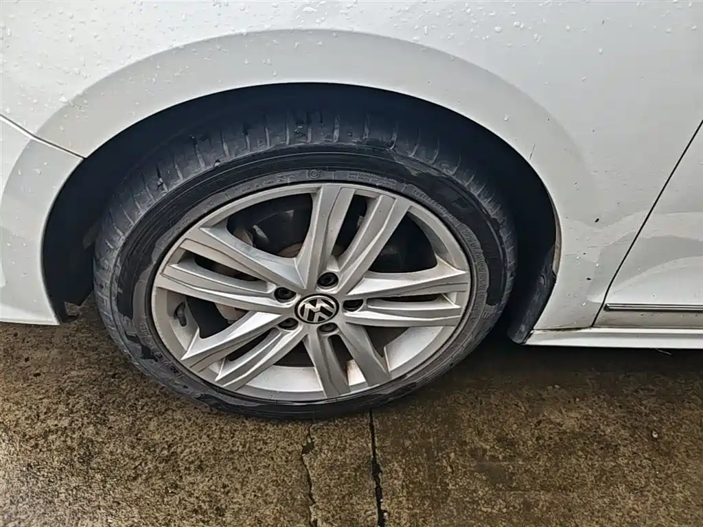 Volkswagen Sagitar 2015 230TSI Automatic Comfort фото 23