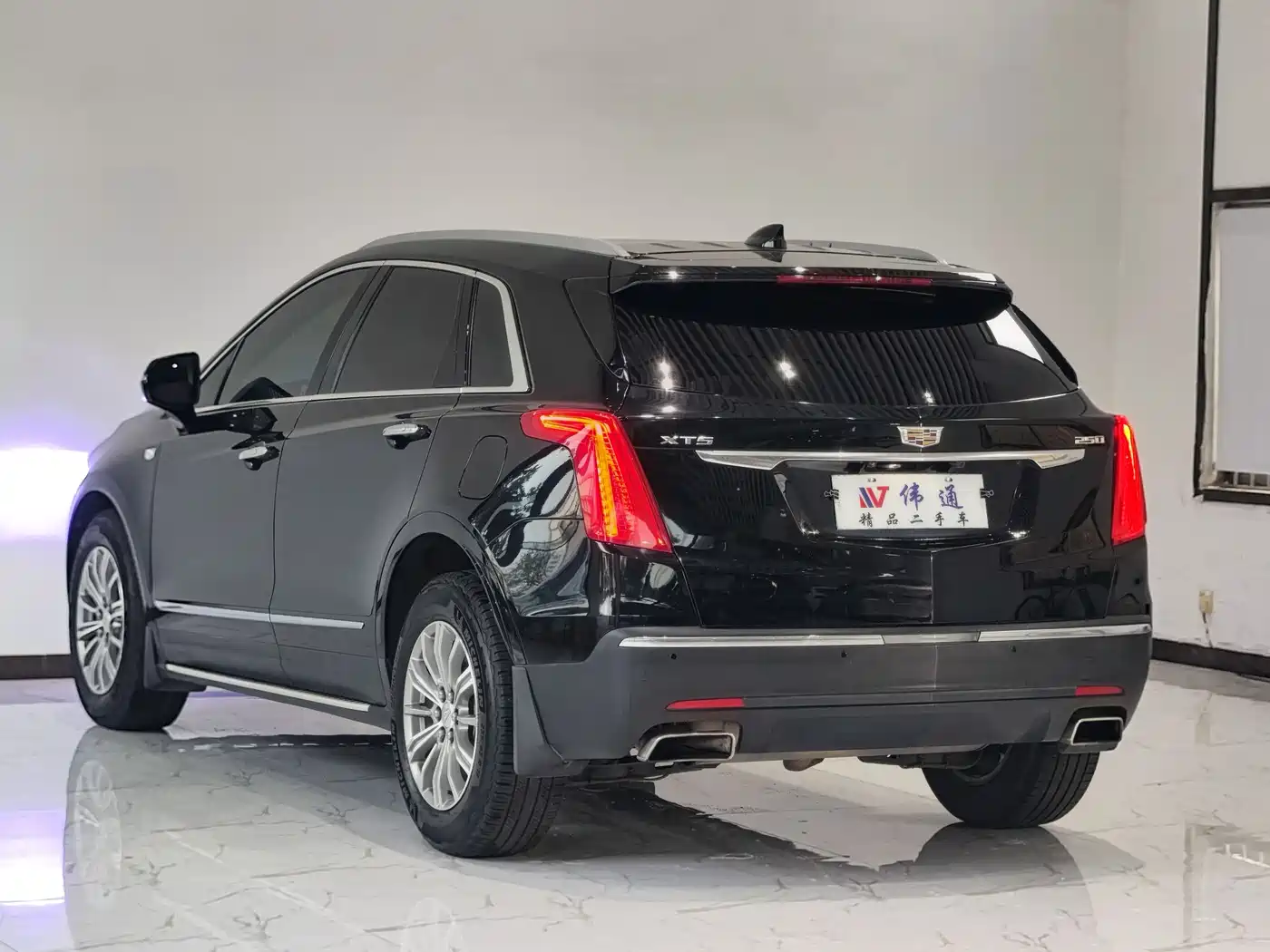 Cadillac XT5 2016 25T Luxury Model фото 13