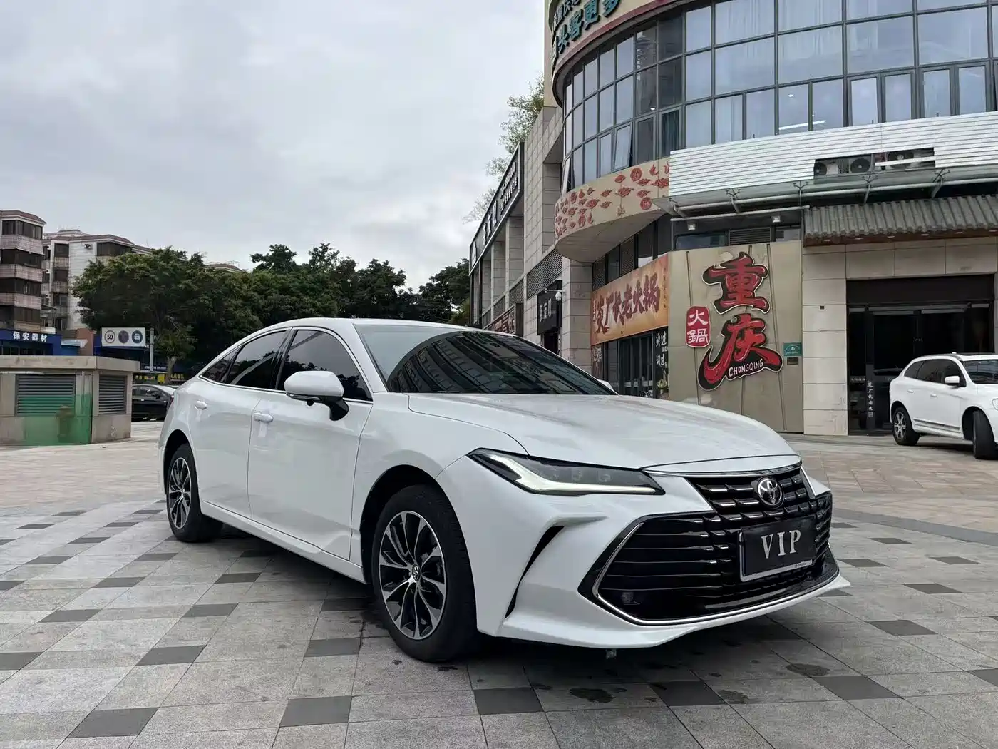 Toyota Avalon 2023 2.0L Premium Selection фото 3