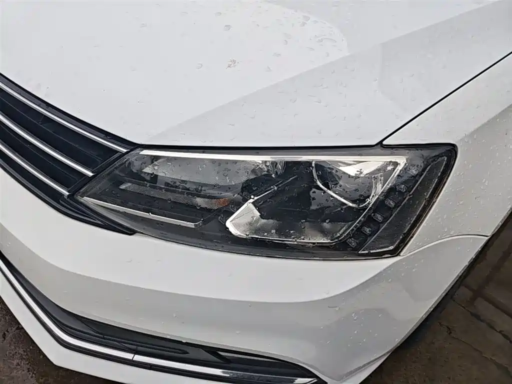 Volkswagen Sagitar 2015 230TSI Automatic Comfort фото 24