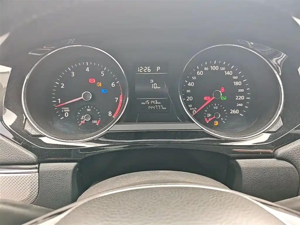 Volkswagen Sagitar 2015 230TSI Automatic Comfort фото 12