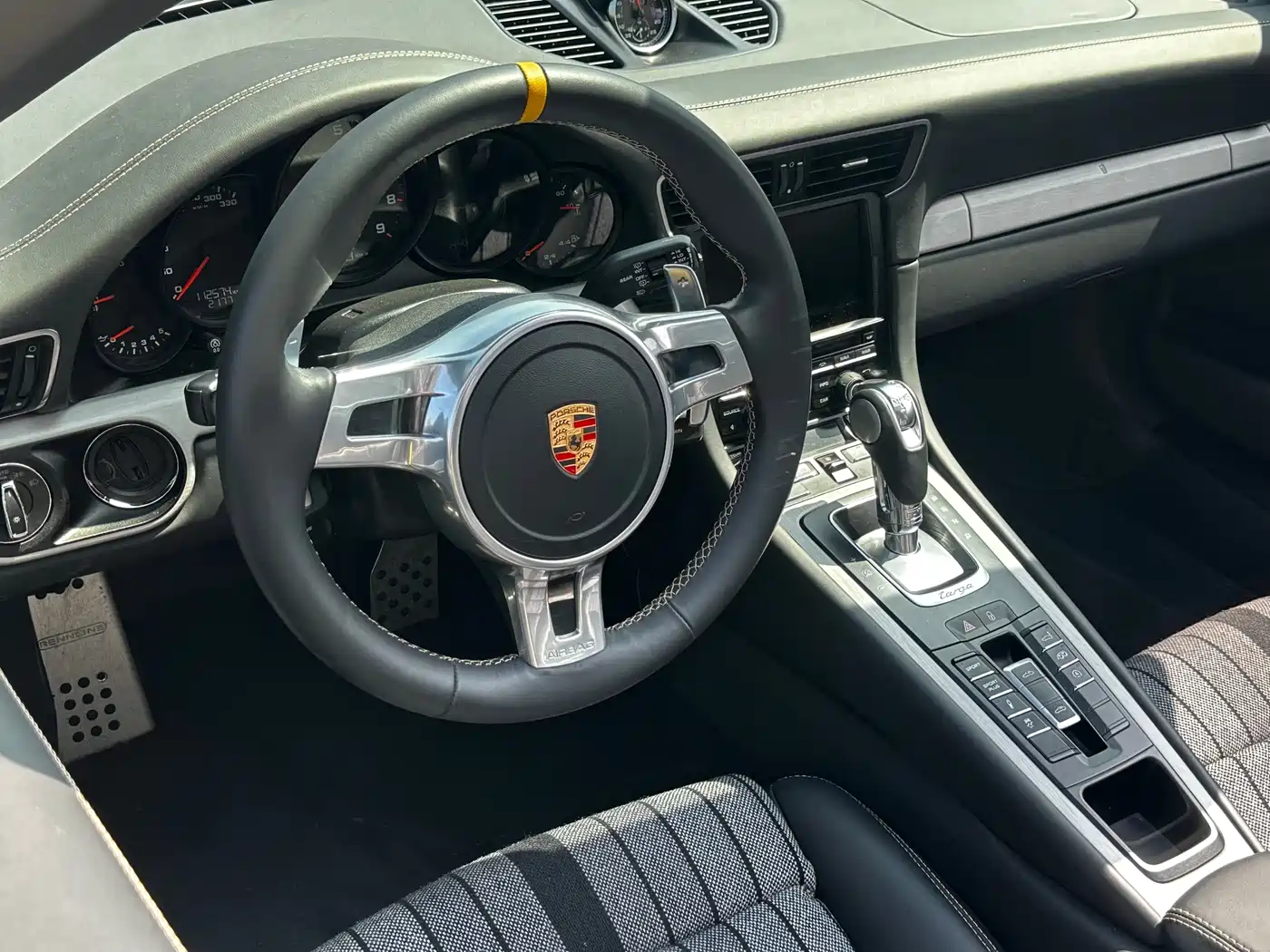 Porsche 911 2014 Targa 4 3.4L фото 11