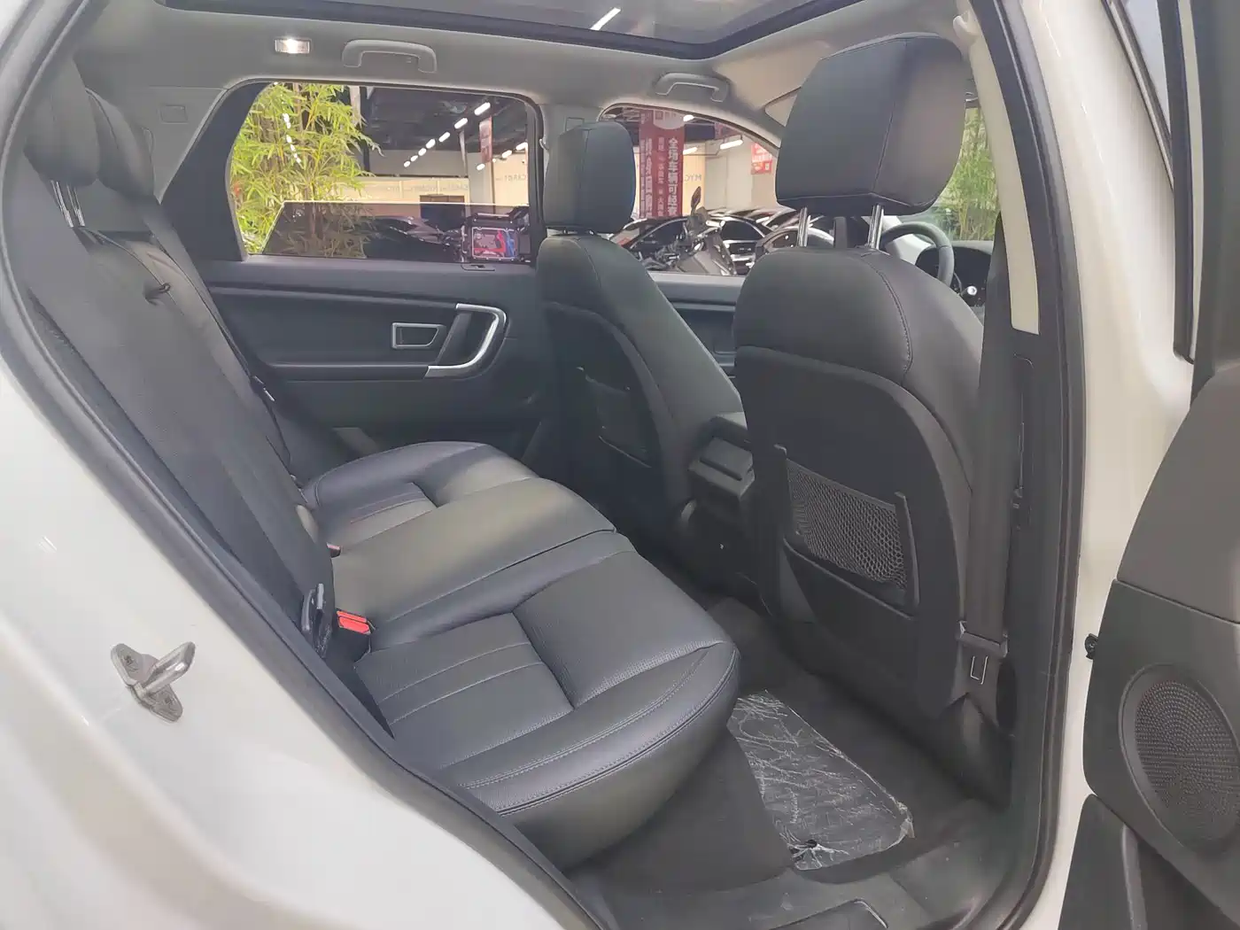 Land Rover Discovery Sport 2018 240PS SE Edition фото 15