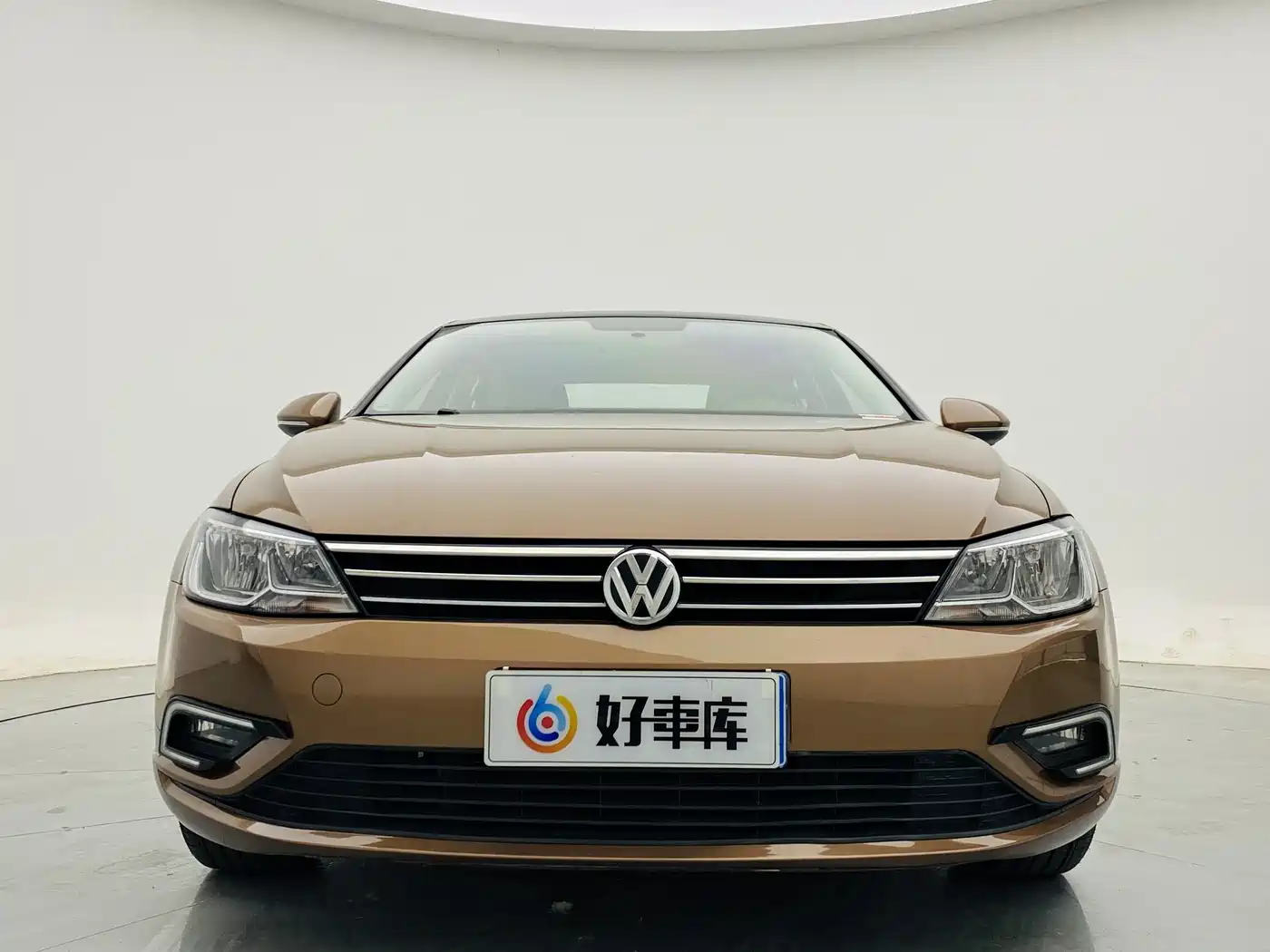Volkswagen Lamando 2015 230TSI DSG Style фото 2