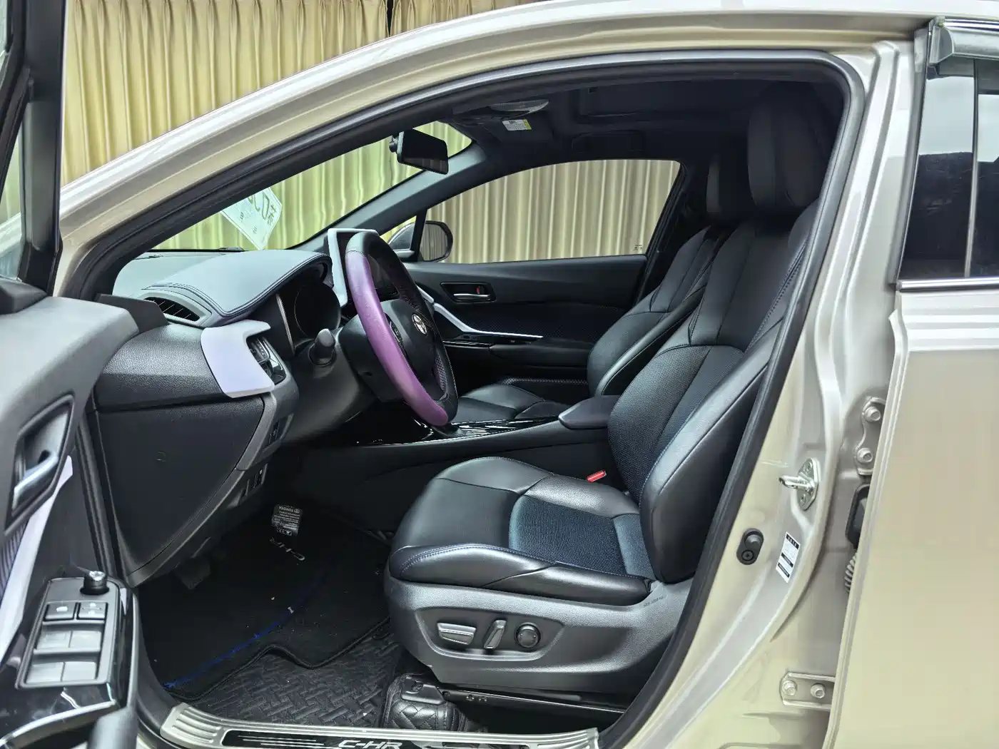 Toyota C-HR 2020 Model 2.0L Comfort фото 4