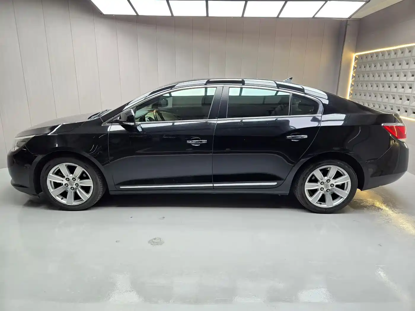 Buick LaCrosse 2012 2.4L SIDI Premium Edition фото 2