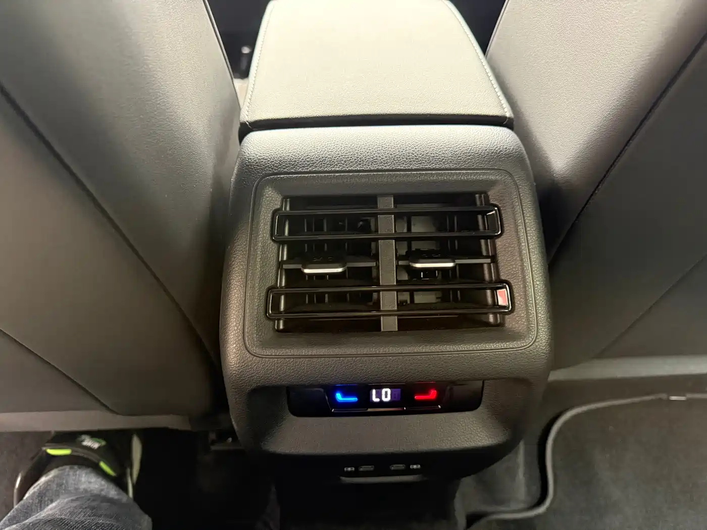 Volkswagen Tayron 2025 Tayron L 380TSI 4WD Luxury фото 7