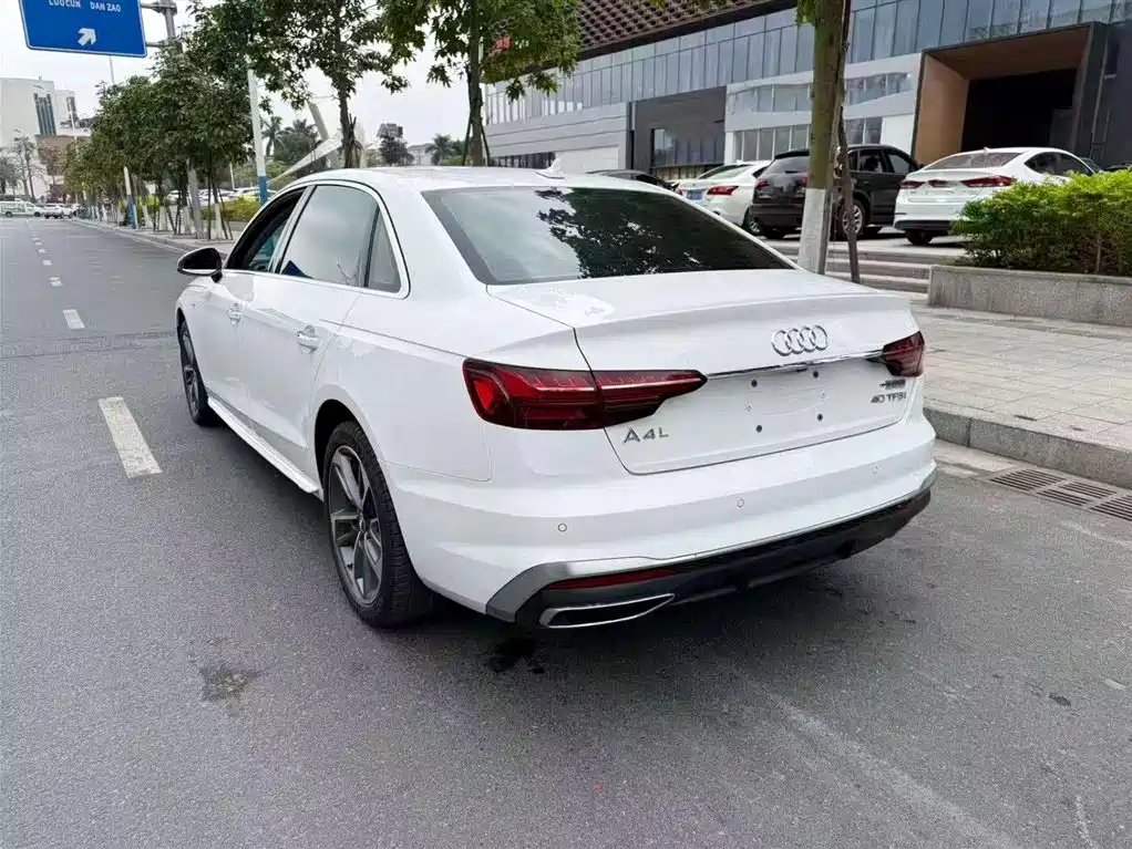Audi A4L 2020 40 TFSI Fashion Dynamic Edition фото 7