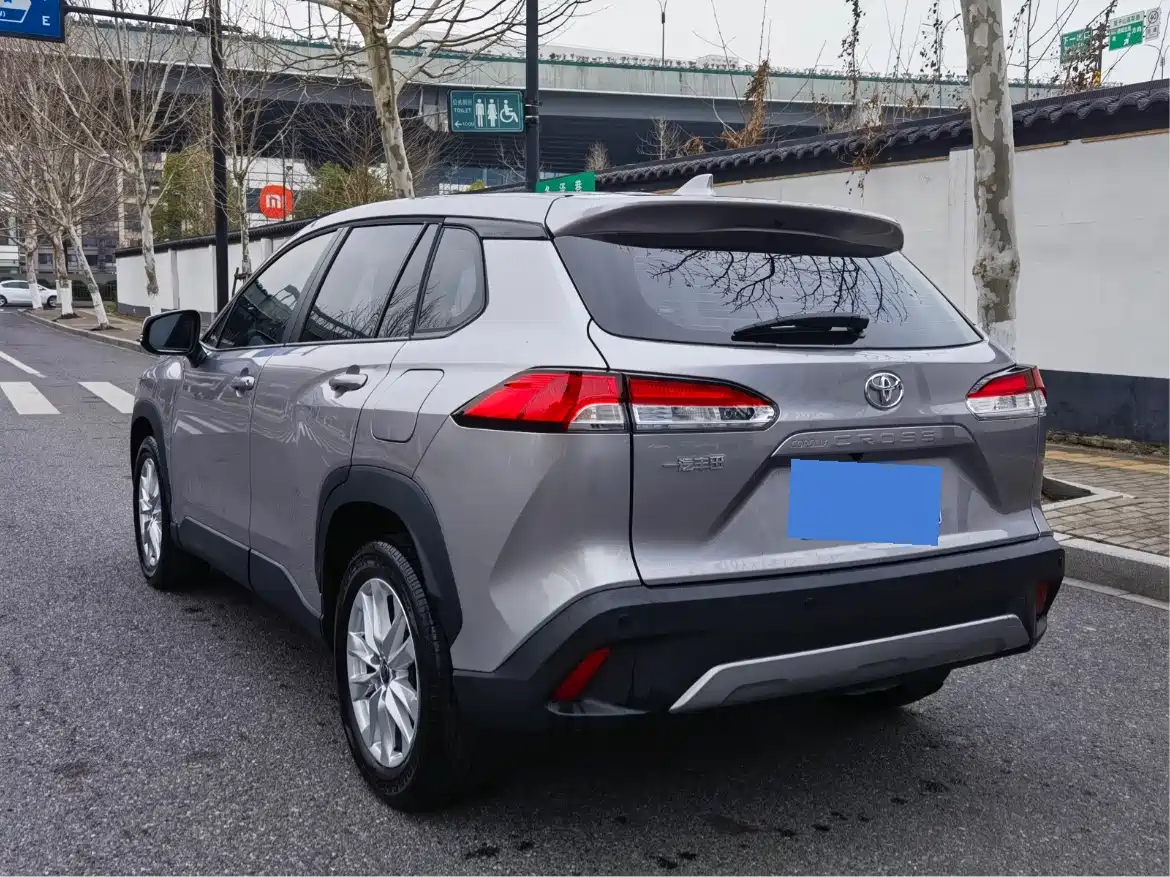 Toyota Corolla Cross 2024 Model 2.0L Pioneer Edition фото 3