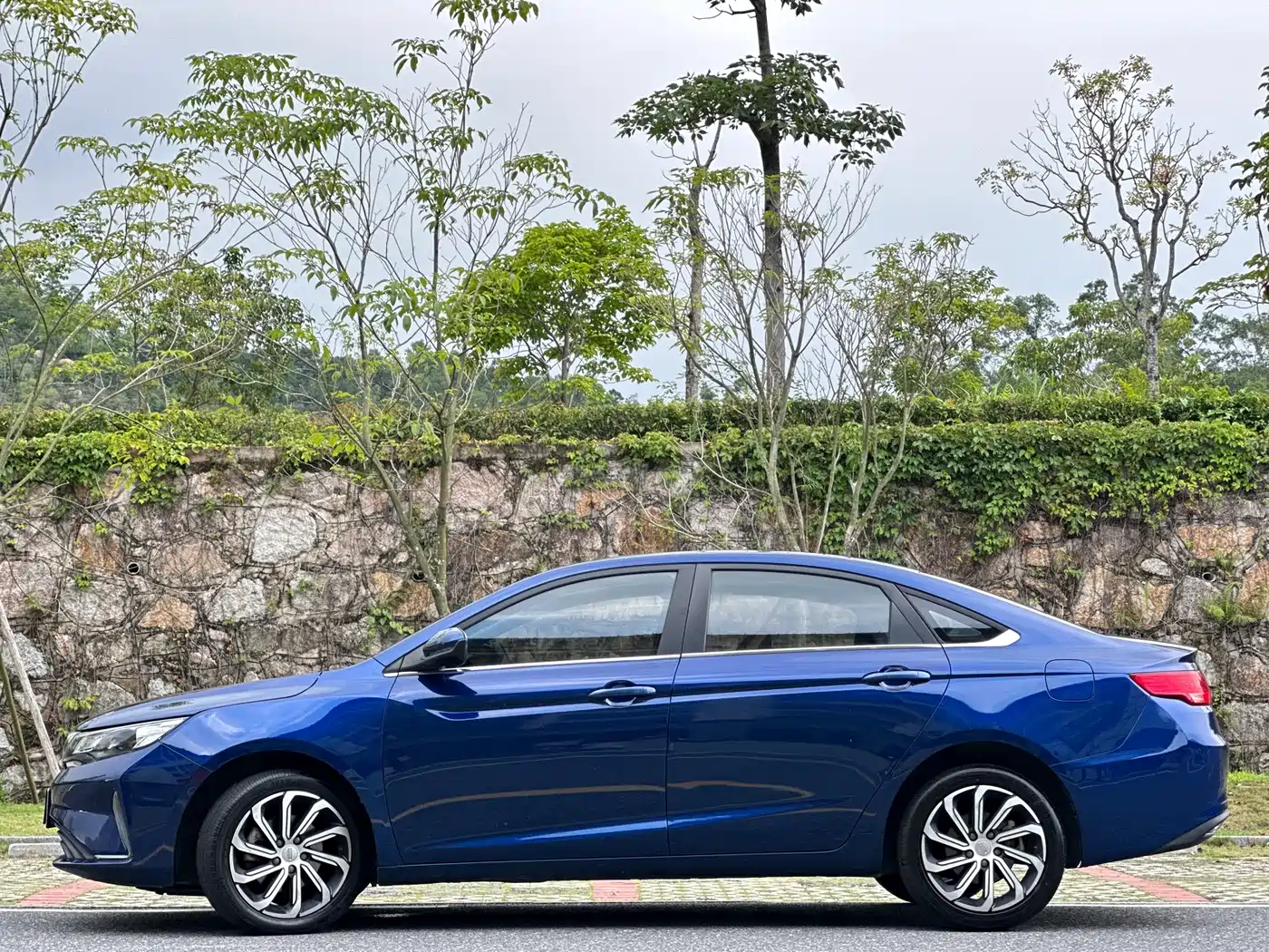 Фото 15 - Geely Emgrand GL