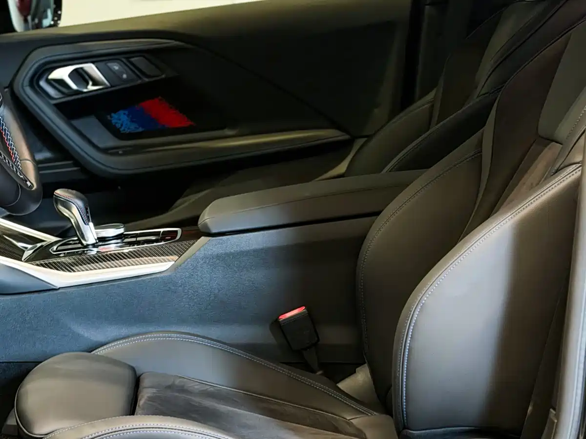 BMW M2 2024 M2 фото 18