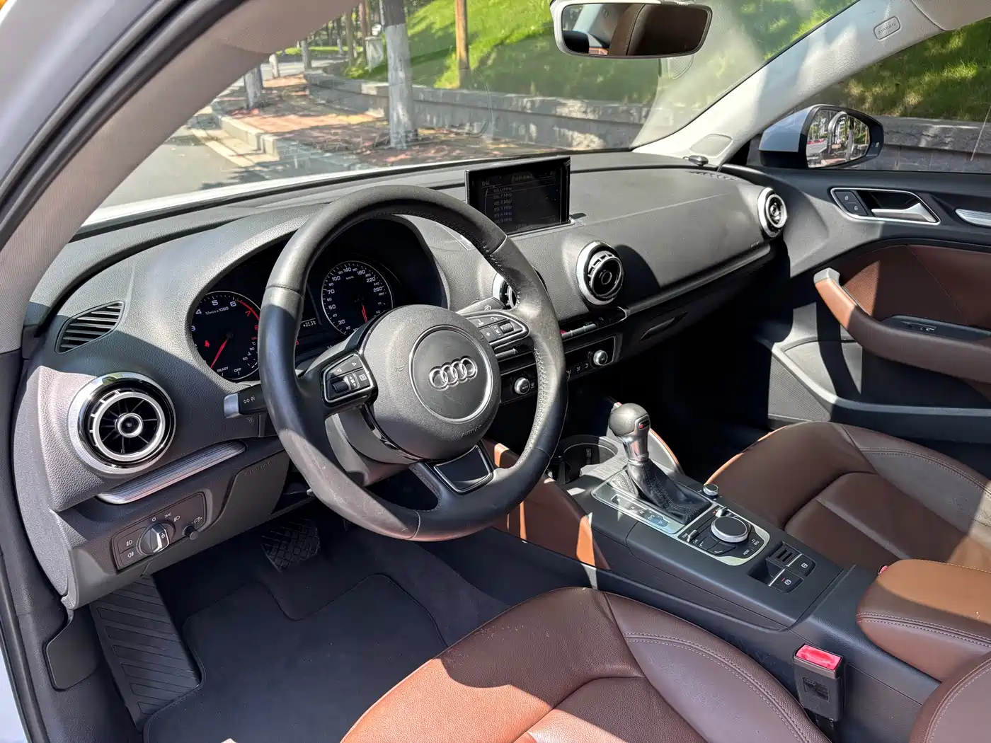 Audi A3 2015 Limousine 35 TFSI Millionth Anniversary Comfort Enjoyment Type фото 11