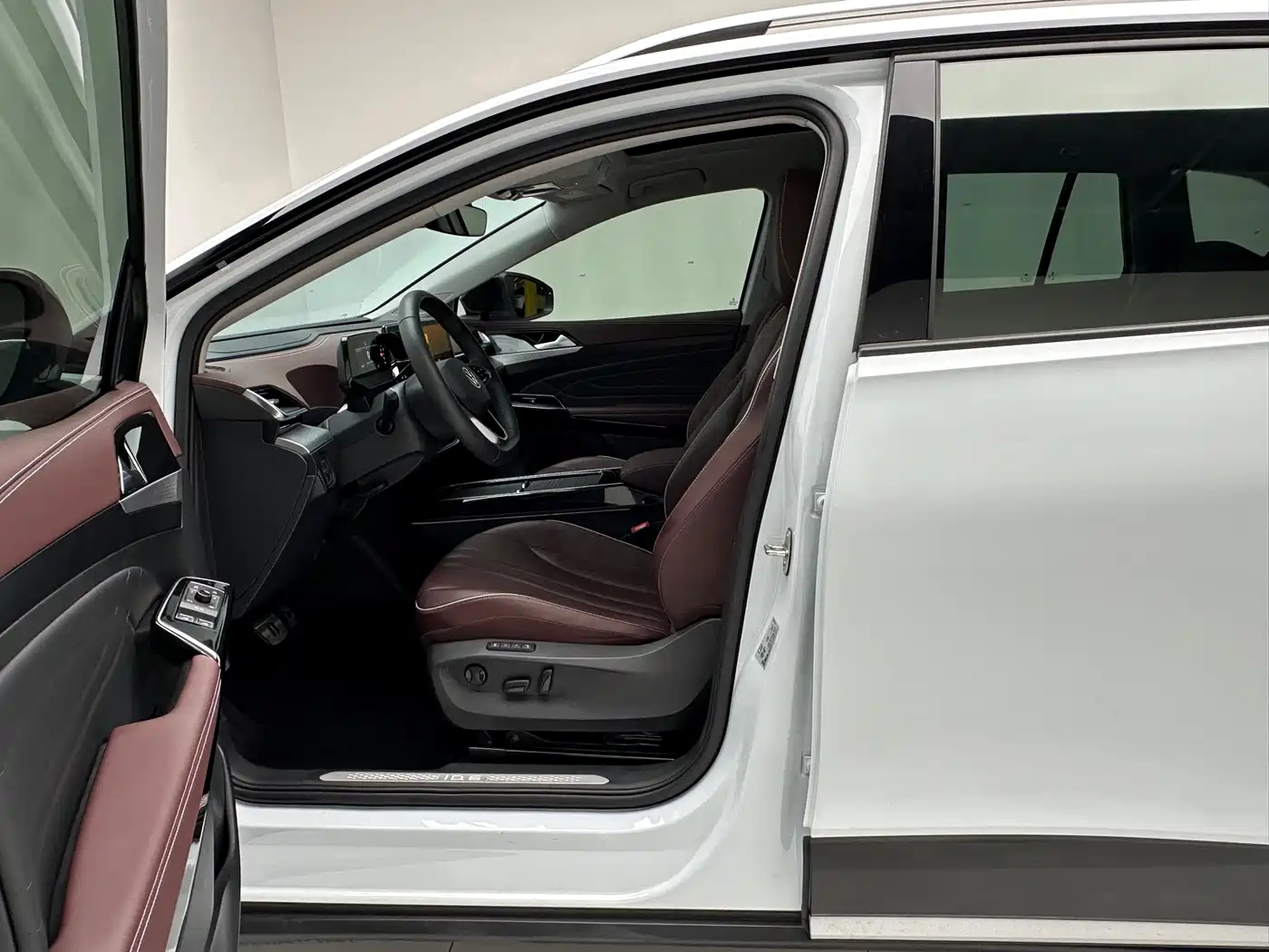 Volkswagen ID.6 X 2021 Pro Intelligent Long Range Edition фото 7