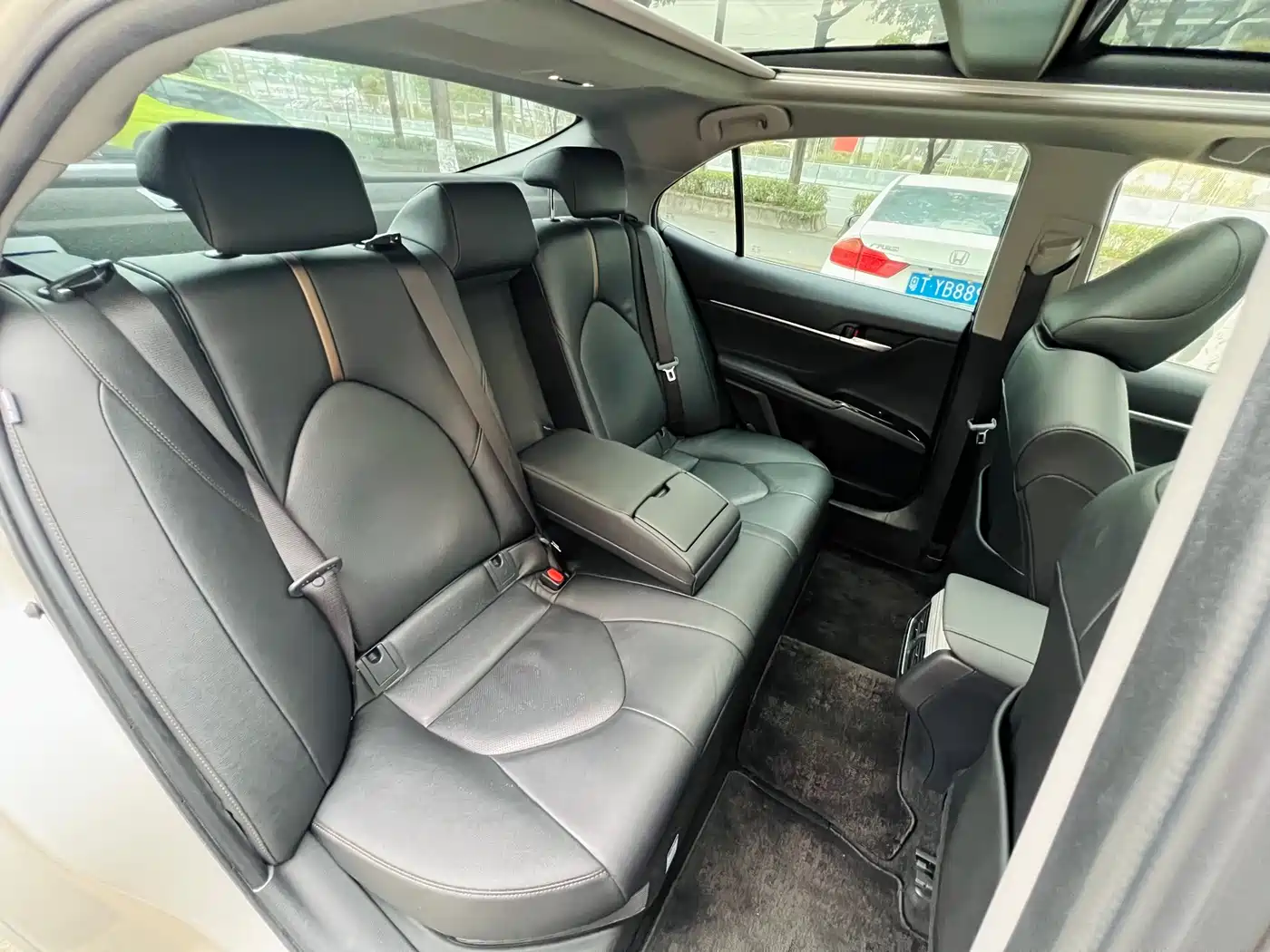 Toyota Camry 2019 Facelift Hybrid 2.5HG Luxury Edition фото 19