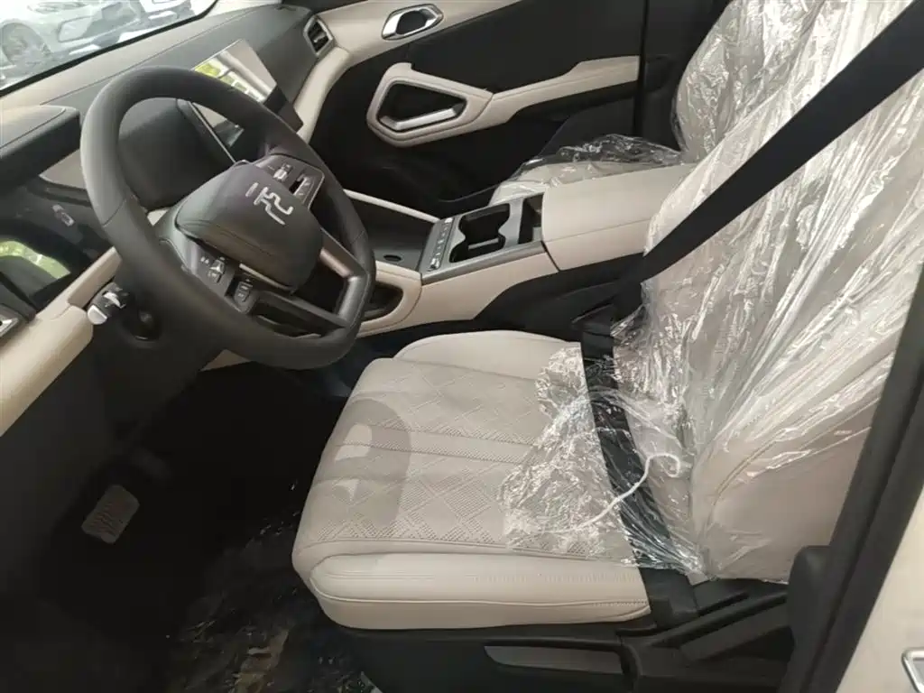 BYD Yuan UP 2025 Model 301KM Navigator фото 15