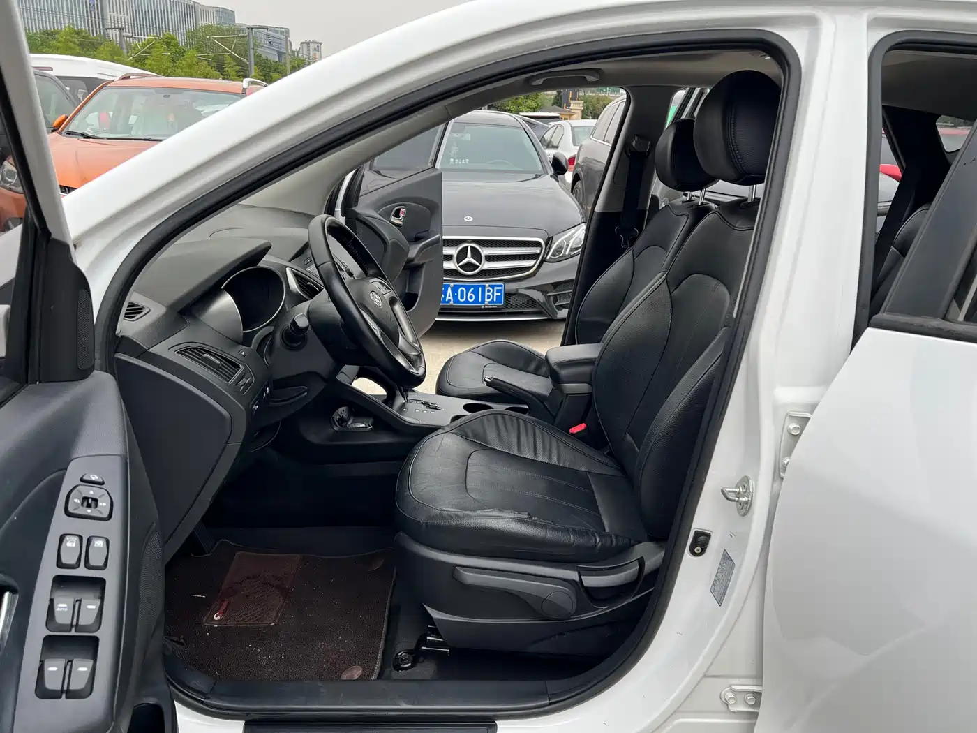 Hyundai Beijing Hyundai ix35 2013 2.0L Auto 2WD Smart GLS China IV фото 4