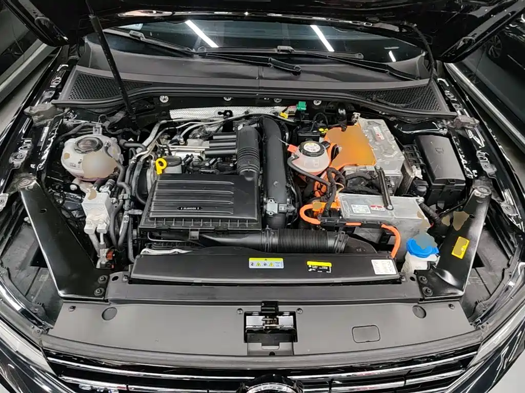 Volkswagen Magotan GTE Plug-in Hybrid 2022 GTE Luxury фото 20