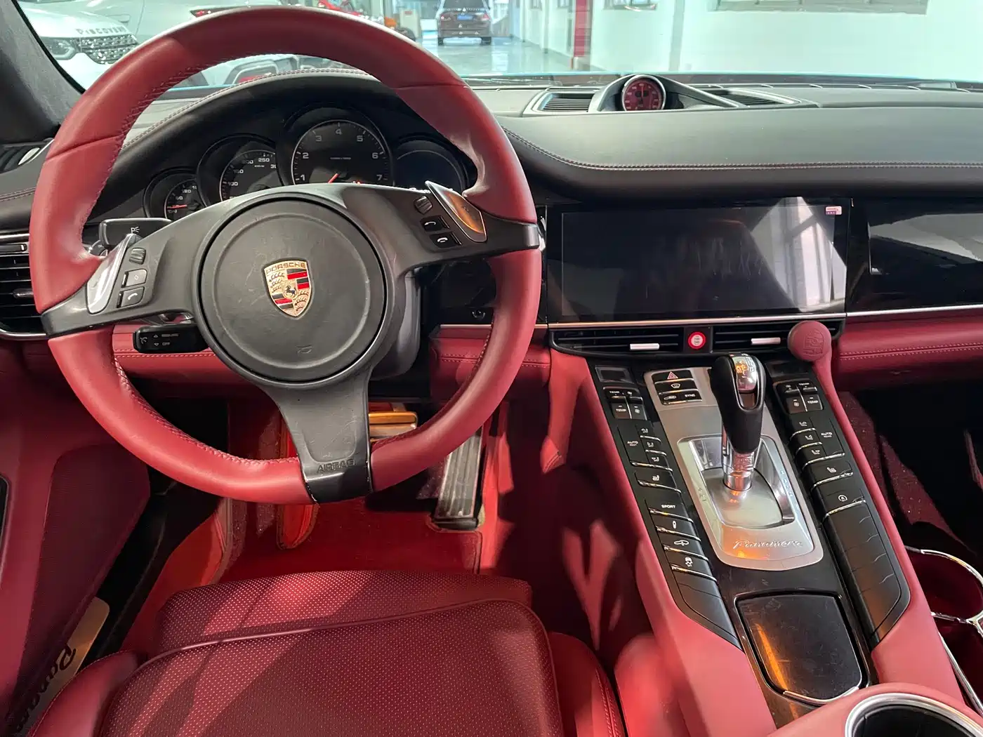 Porsche Panamera 2014 Panamera 4 3.0T фото 16