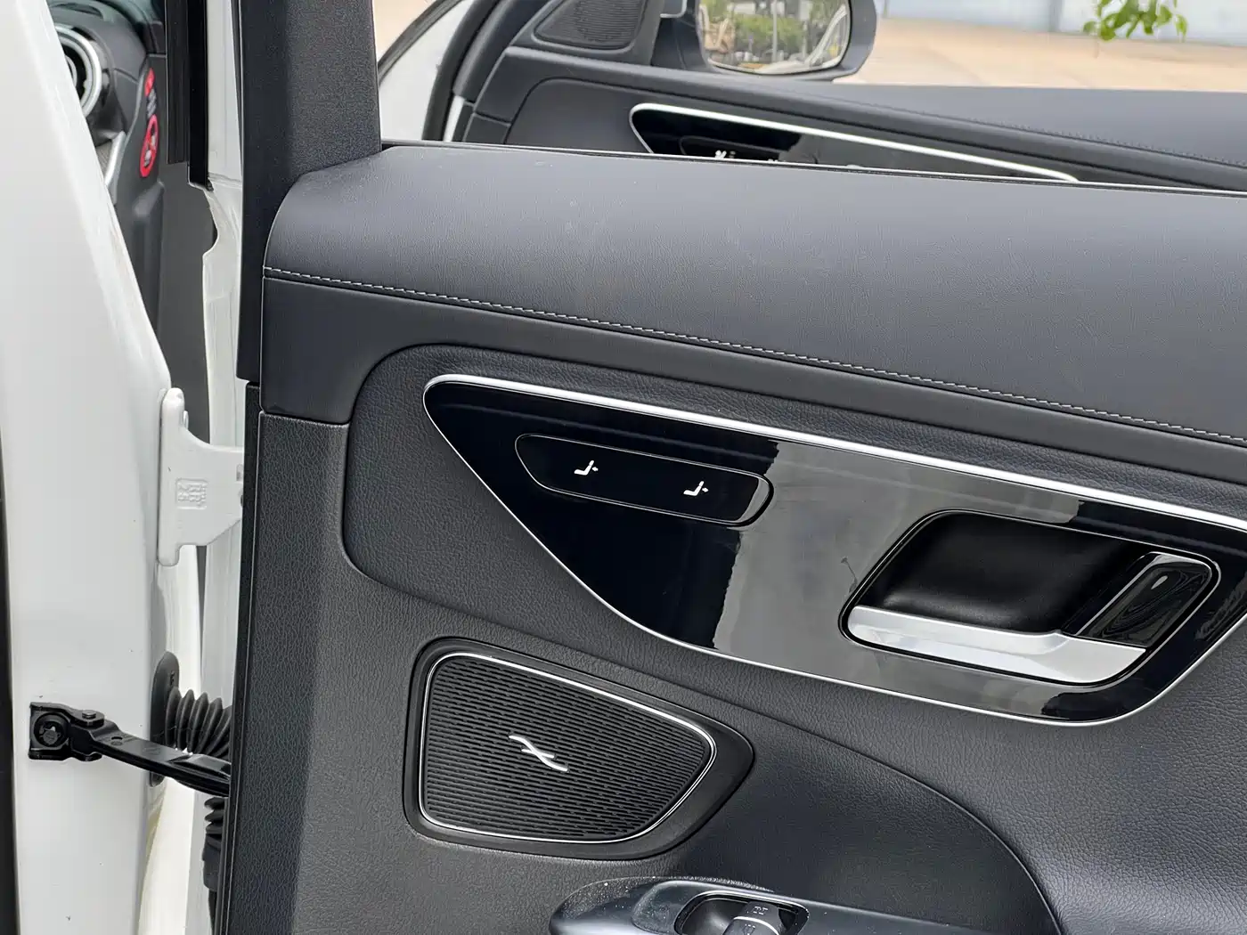 Mercedes-Benz C-Class 2025 Facelift C 260 L Sport Edition фото 17