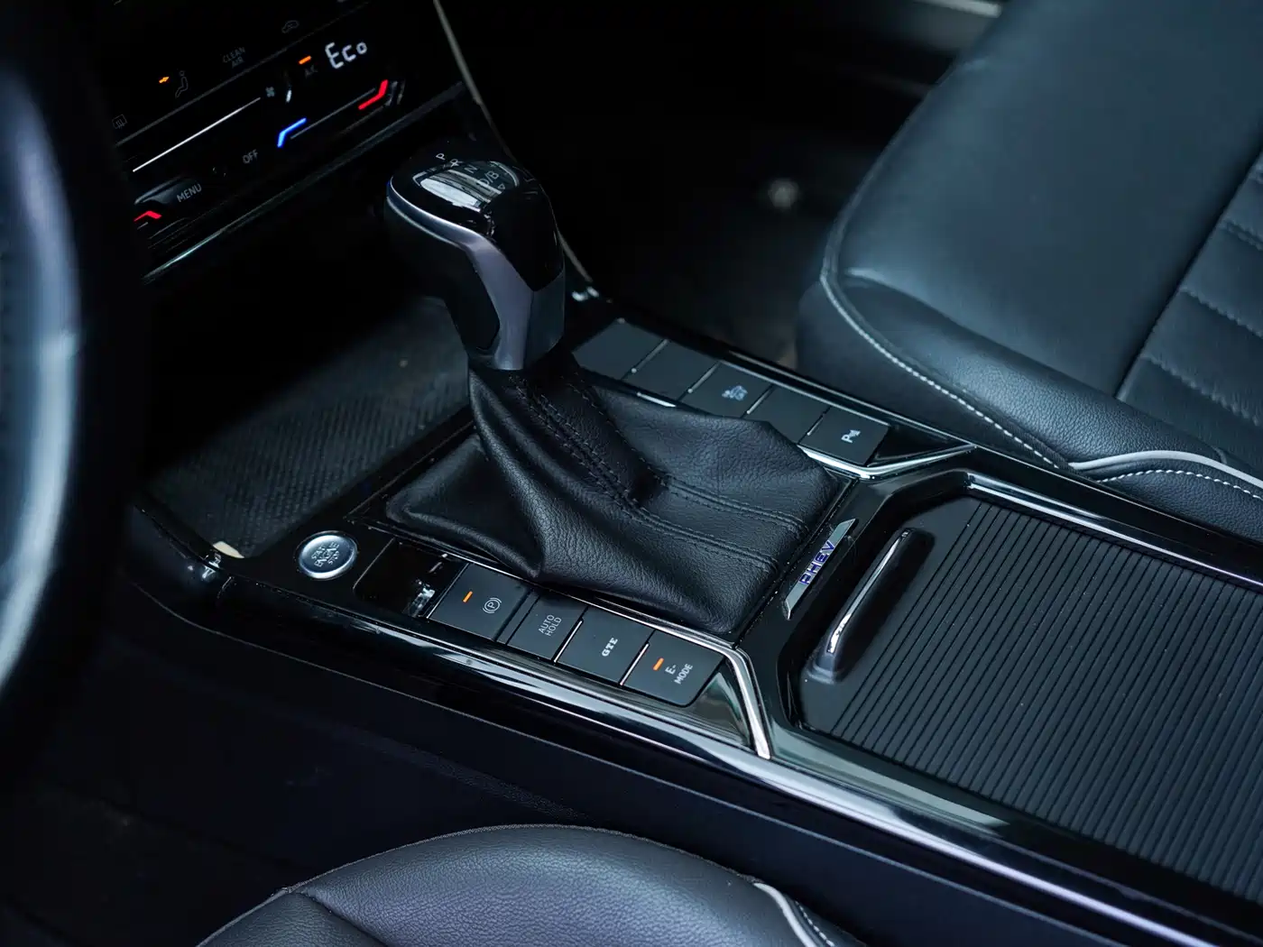 Volkswagen Passat New Energy 2022 430PHEV Hybrid Luxury Edition фото 8