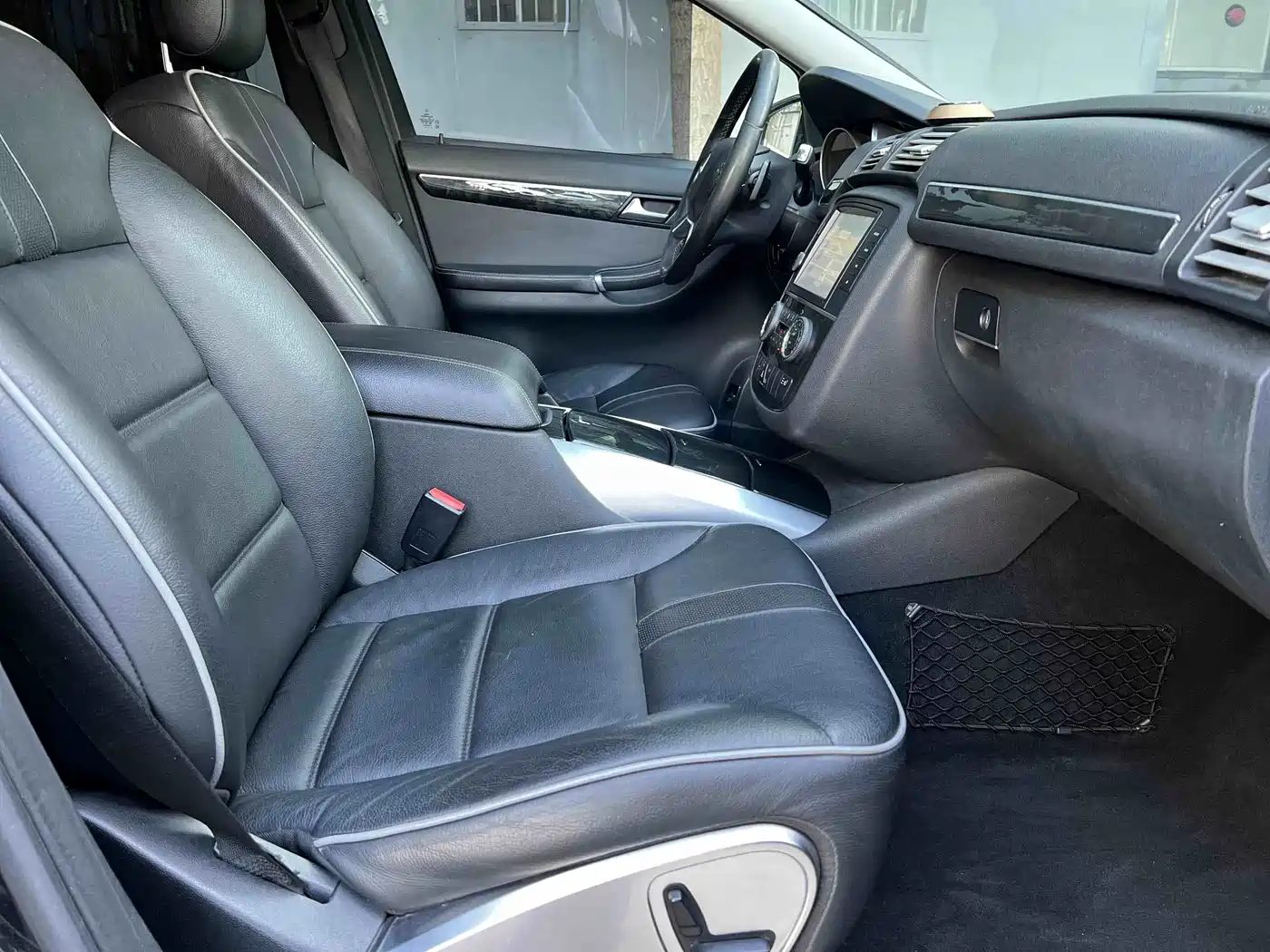Mercedes-Benz R-Class 2017 R 320 4MATIC Business Collector's Edition фото 16