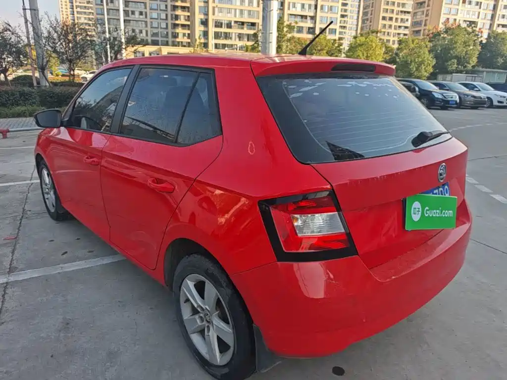 Škoda Fabia 2017 2016 1.4L Automatic Car Enjoy Edition