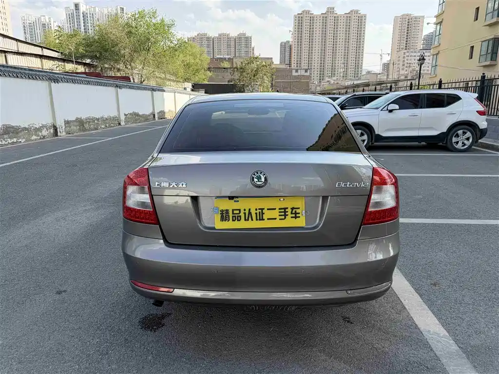 Škoda Octavia 2013 1.6L Automatic Prestige Edition фото 15