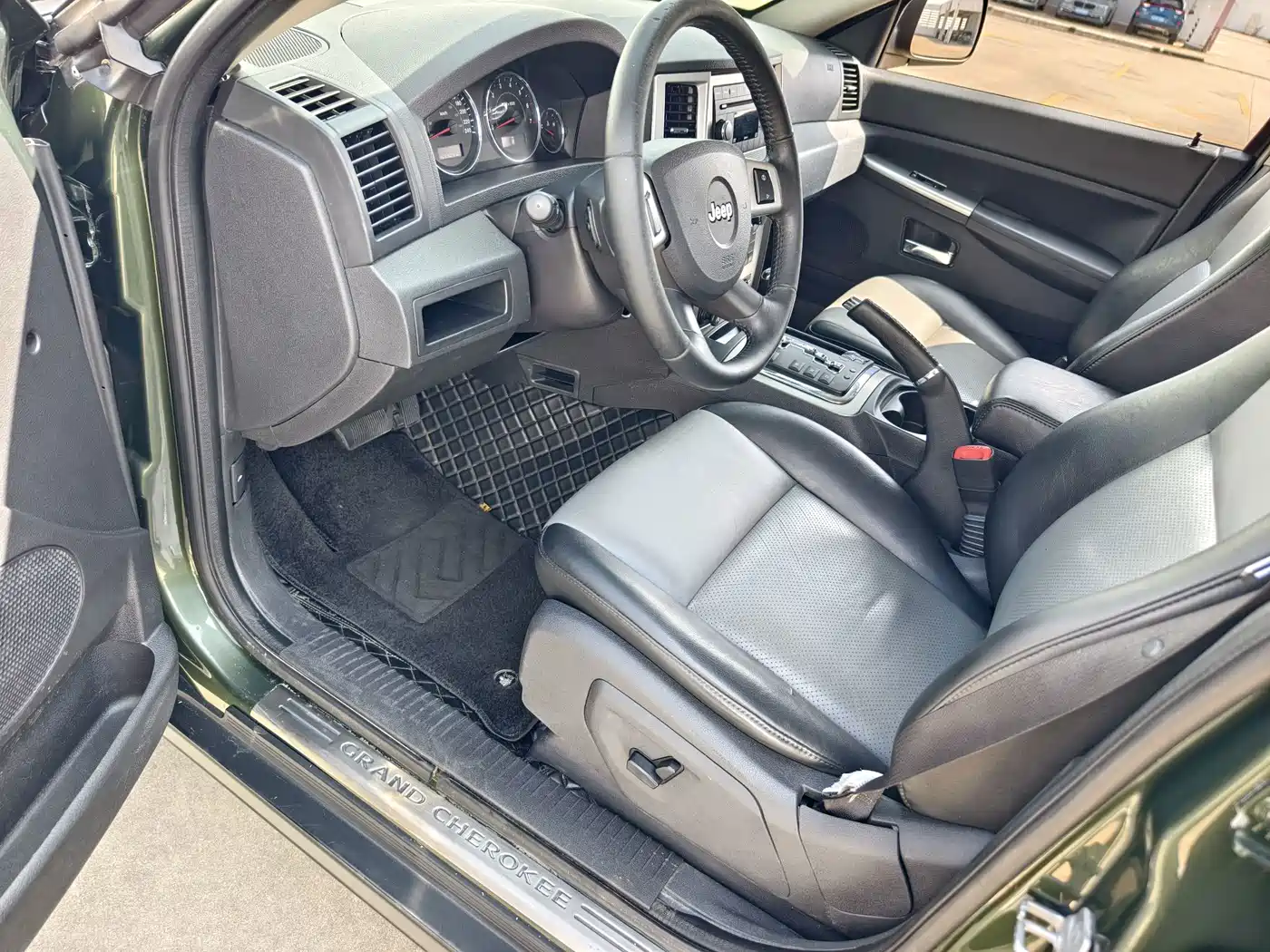 Jeep Grand Cherokee (Import) 2011 2010 3.7L