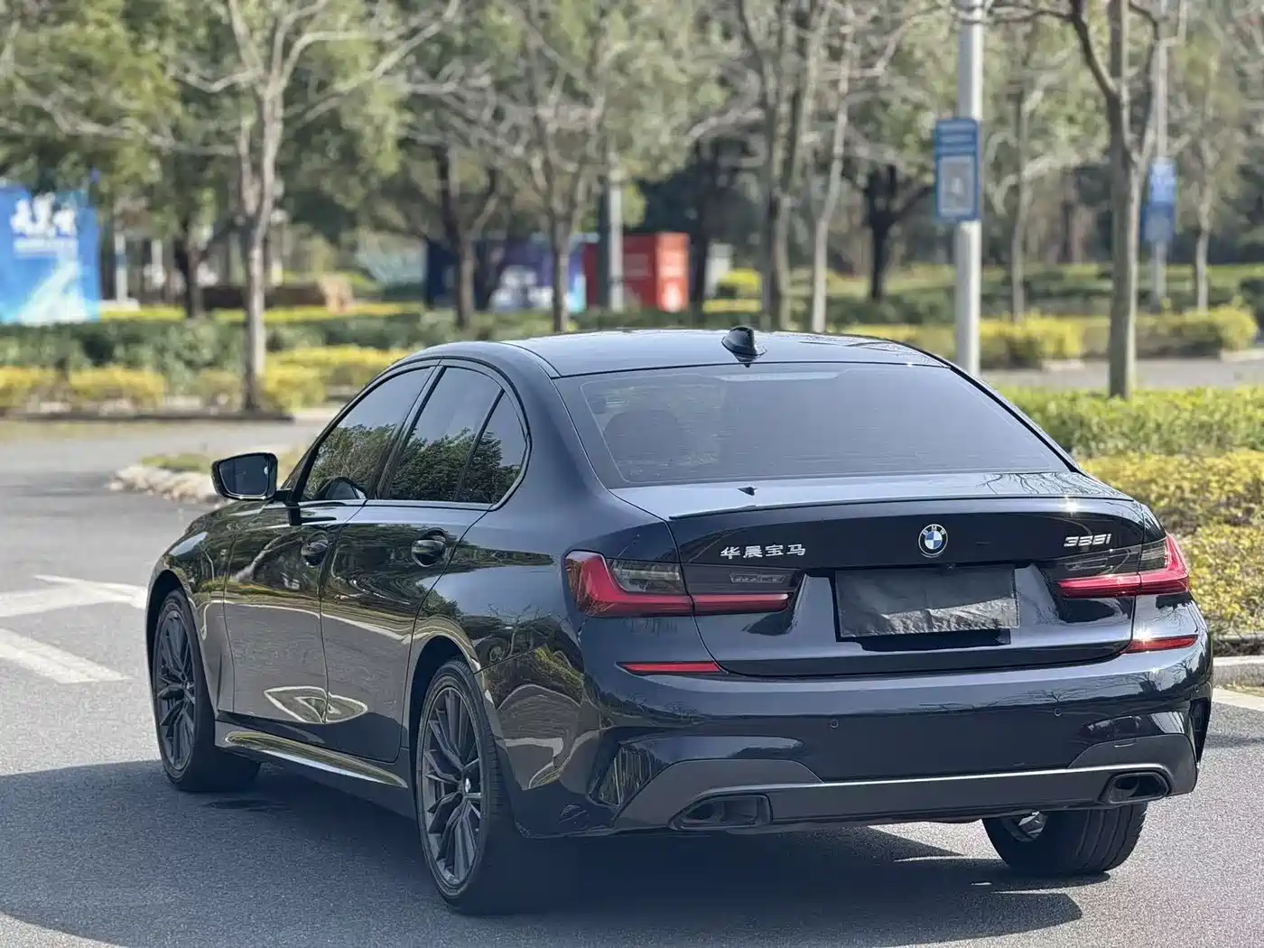 BMW 3 Series 2022 325i M Sport Shadow Edition фото 11