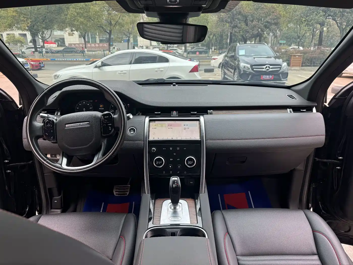 Land Rover Discovery Sport 2020 249PS R-Dynamic Performance фото 13