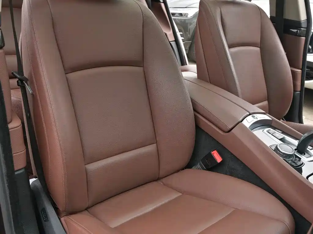 BMW 5 Series GT 2017 528i Leading Model фото 20