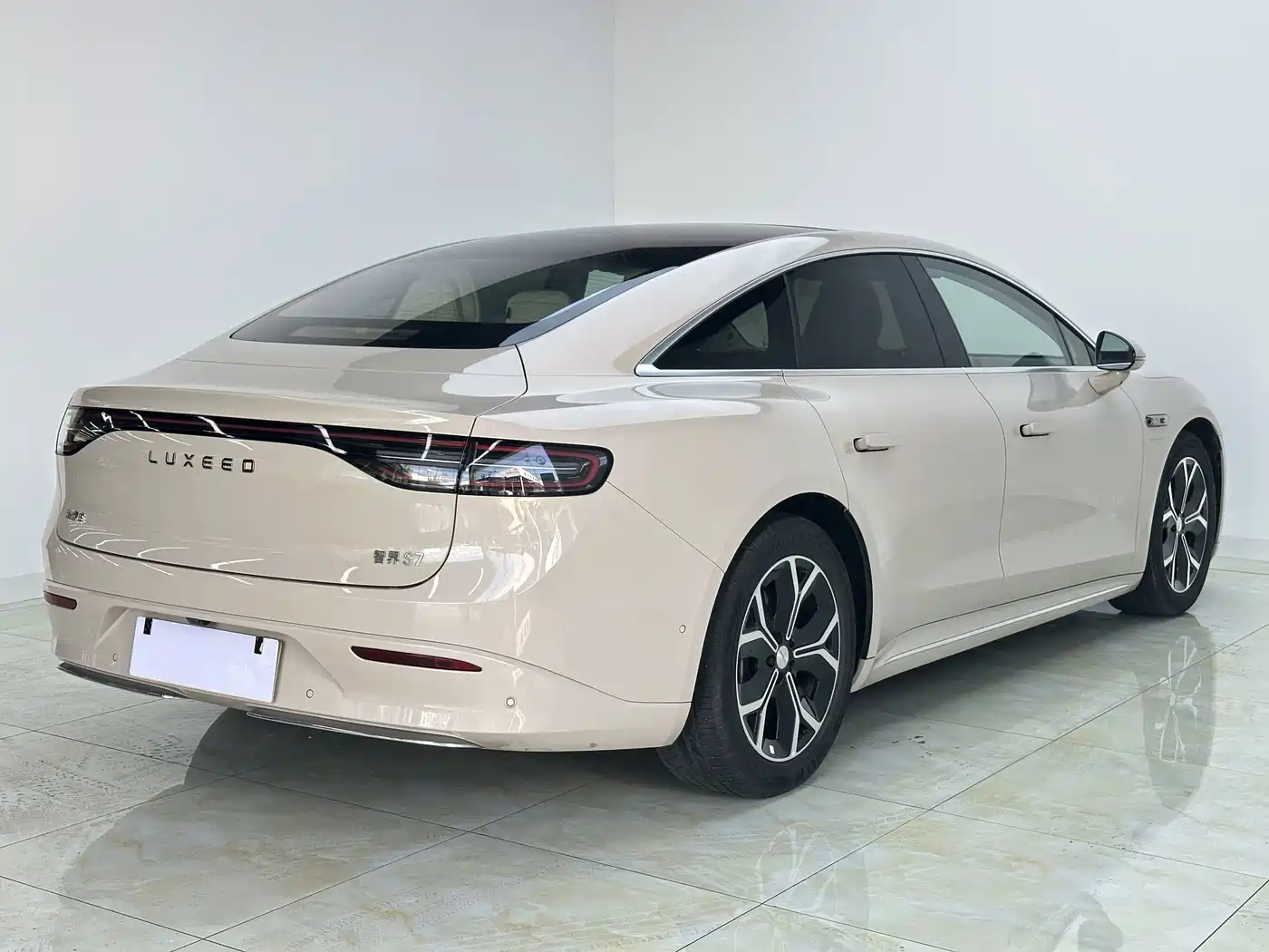 Zhijie S7 2025 2025 Model 705km Pro