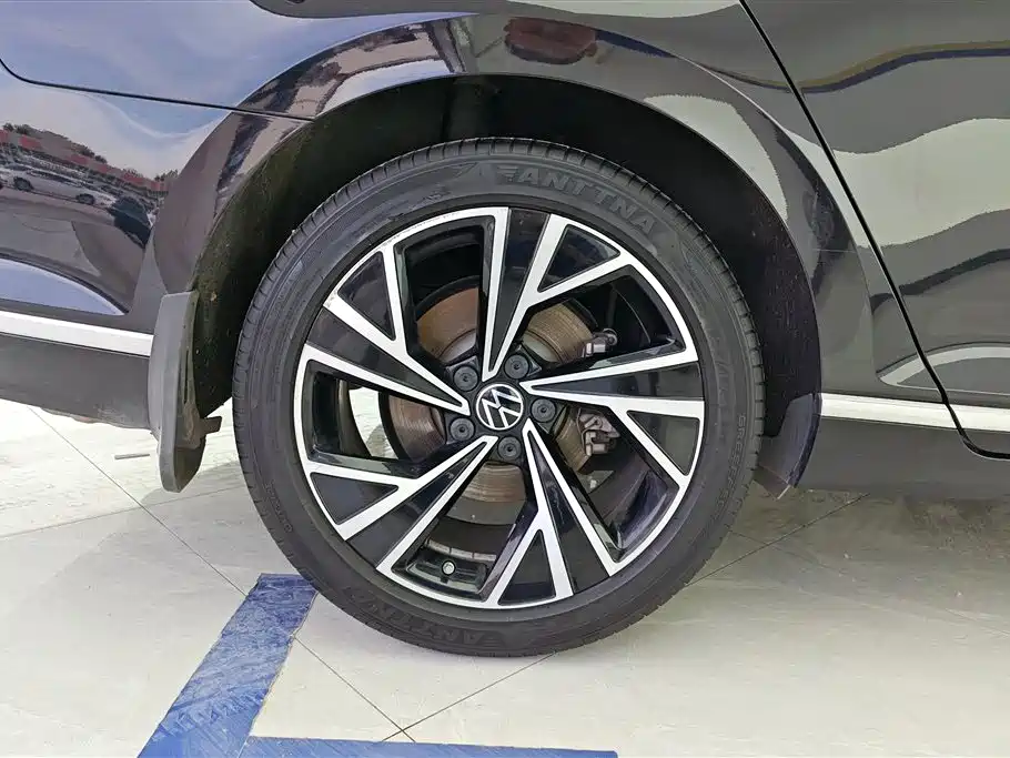 Volkswagen Magotan 2020 330TSI DSG Luxury фото 6